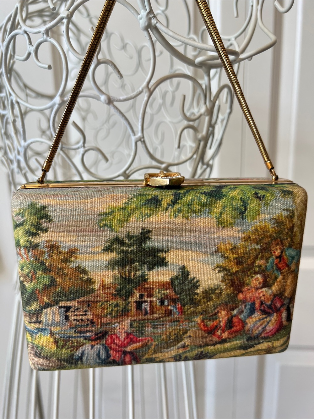 Volupte Tapestry Scenic Box Clutch Handbag in Multicolor
